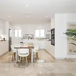 Διαμέρισμα Pa18- Stunning Flat Gym Indoor And Outdoor Pool