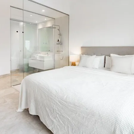 Апартаменты Pa18- Stunning Flat, Gym, Indoor And Outdoor Pool *