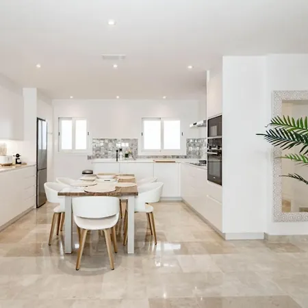 Pa18- Stunning Flat, Gym, Indoor And Outdoor Pool 아파트 *