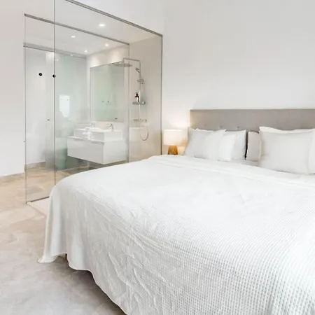 Pa18- Stunning Flat, Gym, Indoor And Outdoor Pool 에스테포나
