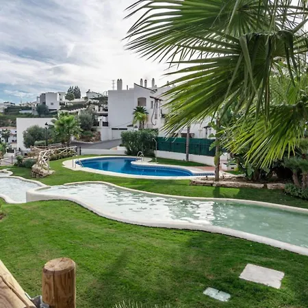 Pa18- Stunning Flat, Gym, Indoor And Outdoor Pool 아파트 에스테포나