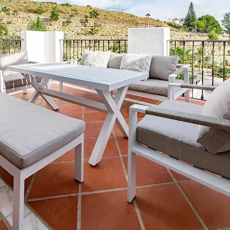 Apartment Pa18- Stunning Flat, Gym, Indoor And Outdoor Pool Estepona