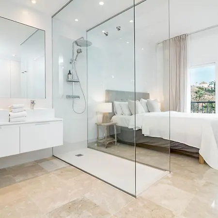 Pa18- Stunning Flat, Gym, Indoor And Outdoor Pool *